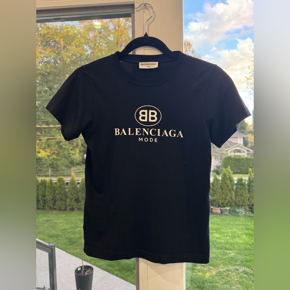 Like new Balenciaga mode t shirt XS